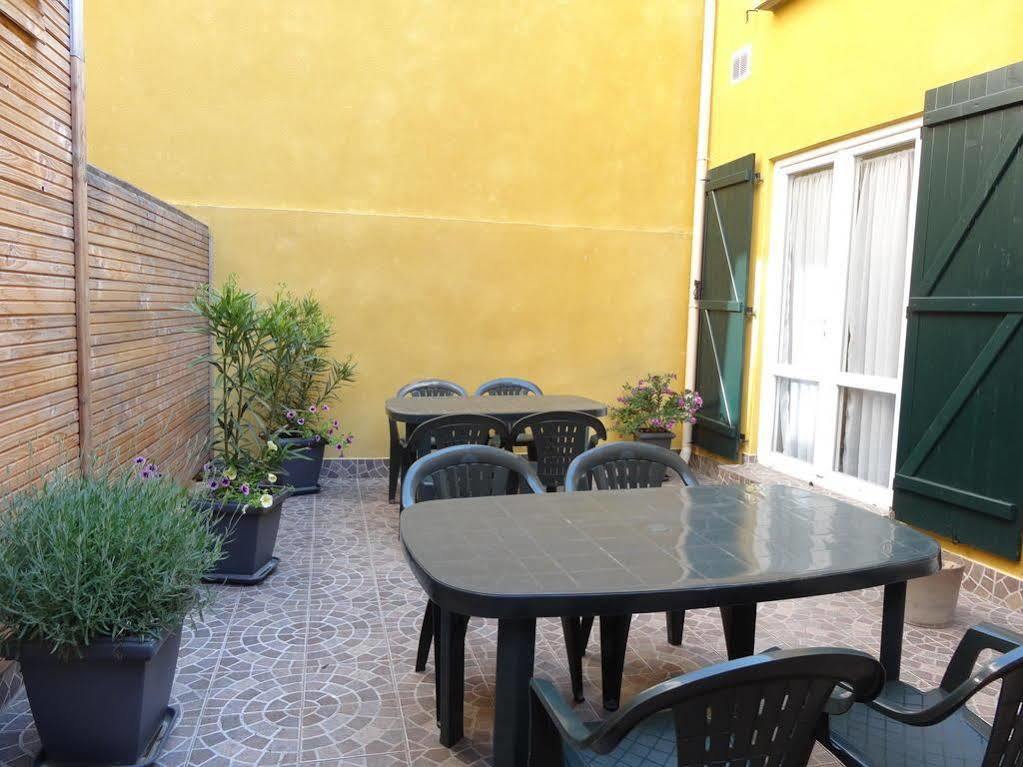 Les Gites Du Monde , Appartements 2 Chambres- 4 Lits Simples Modulables En Lits Doubles Le Havre Exterior photo